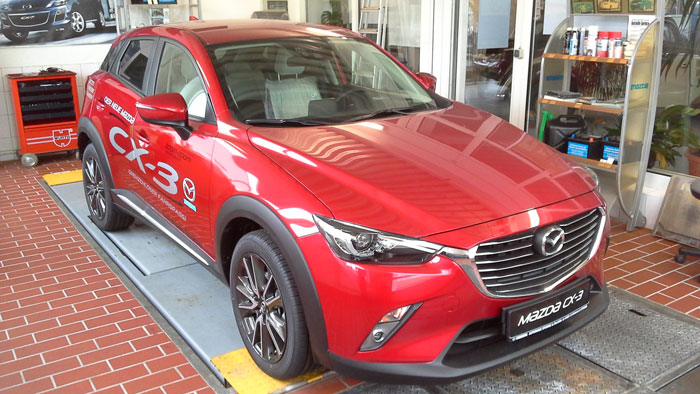 der neue Crossover-SUV CX-3 präsentiert sich in Rochlitz und Grimma