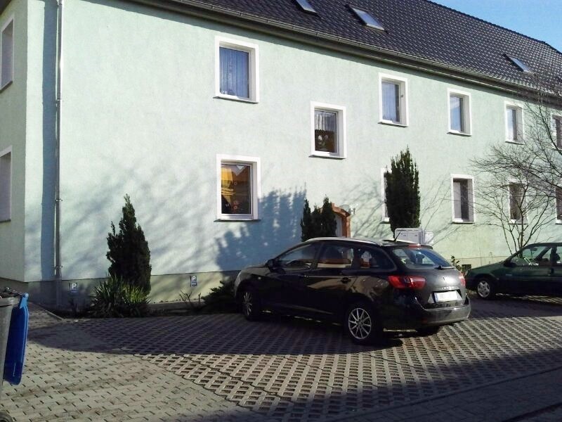 3-Raum-Wohnung in ruhiger Lage mit Terrasse, inkl. PKW-SPL !