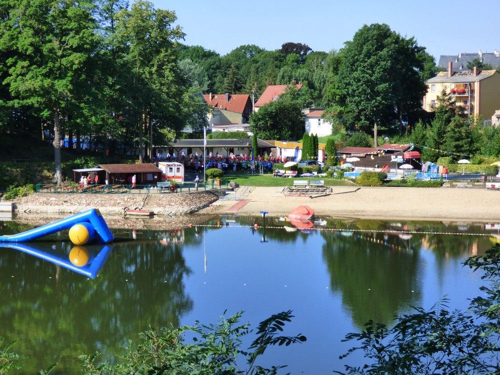 Heute wirds richtig heiß! Ab ins Freibad Frohburg