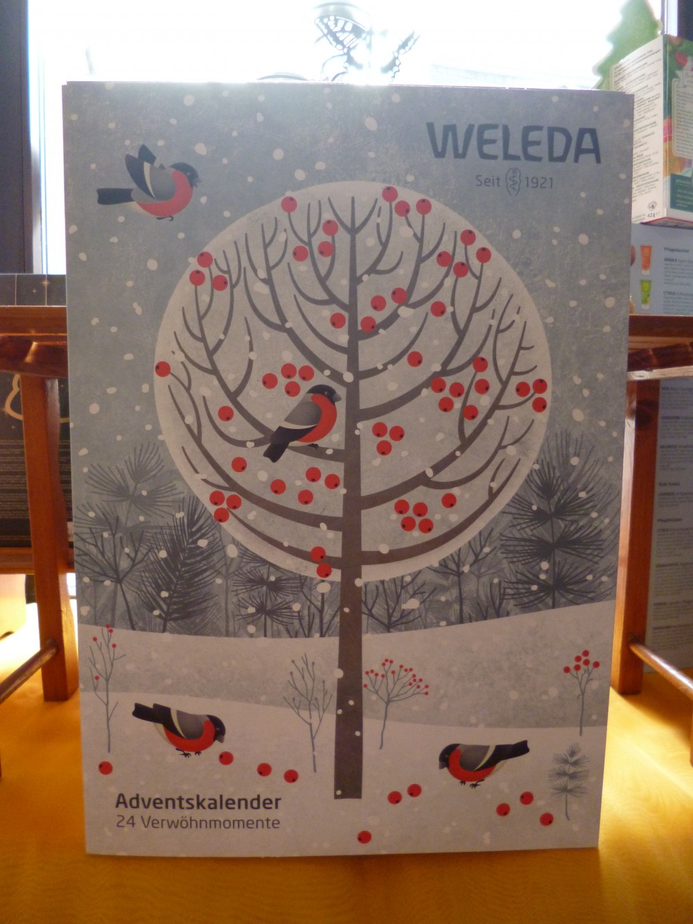 Bio-Adventskalender von Weleda  und Tee-Adventskalender